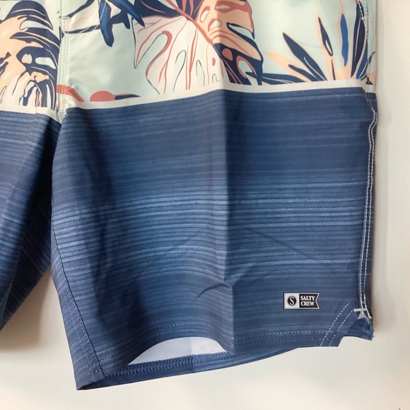 NWT Salty Crew Tandem 18” Boardshorts - Palm Leaf Print - L - Picture 2 of 8